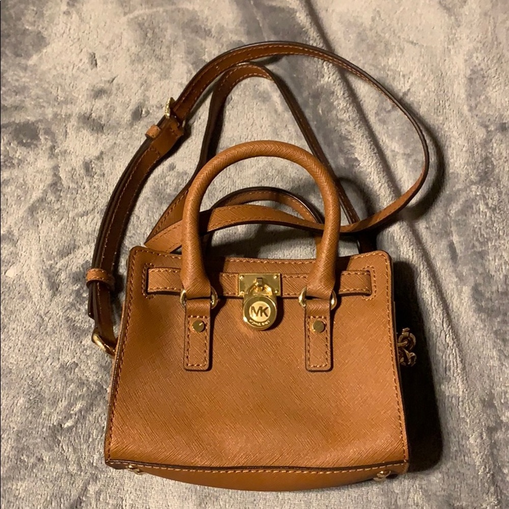 Mini Micheal Kors Hamilton crossbody bag in brown